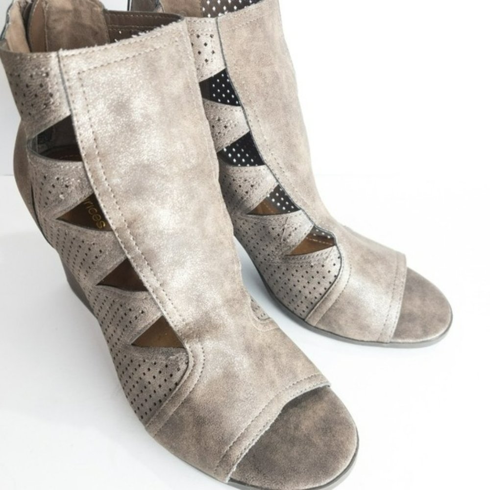 Maurices Cut Out Peep Toe Booties -12 - Picture 4 of 5